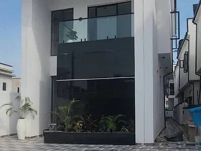 5 Bedroom — Lekki, Lagos