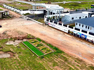 Residential Land in City View Park and Resort — Ajacent the International Airport Road, Ciyy View Park and Resort, Idu Industrial, Abuja