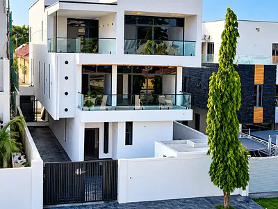 5 Bedroom Fully Detached Duplex — Lekki, Lagos
