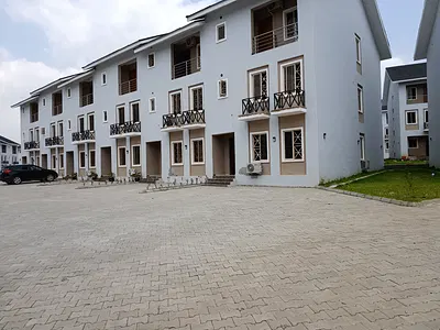 Very Sharp 4 Bedroom Terraced Duplex with BQ in a Serviced Estate — In a Serviced Estate in Durumi by the American International School, Durumi, Abuja