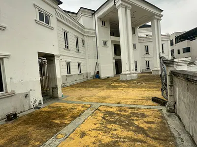 Massive 7 Bedroom Fully Detached Duplex — Lekki, Lagos