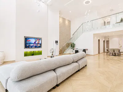 4 Bedroom Penthouse with Swimming Pool & Gym — Ikoyi, Lagos