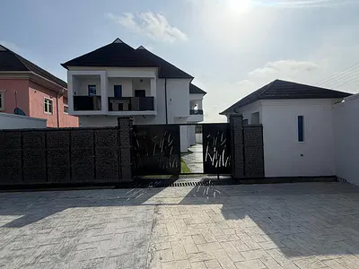 5 Bedroom Detached Duplex — Oluyole Estate, Ibadan, Oyo