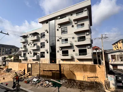Self Con Apartment with an Elevator and Rooftop Lounge — Surulere, Lagos