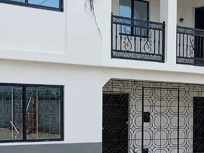 A Storey Building Block of 4 Flats — Abaranje–ikotun Major Road, Ikotun, Lagos