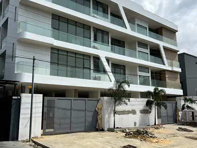 Sleek 2 Bedroom Apartment with Pool, Gym and Elevator — Lekki Phase 1, Lekki, Lagos