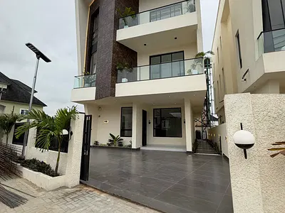 5 Bedroom Detached Duplex — Lekki, Lagos