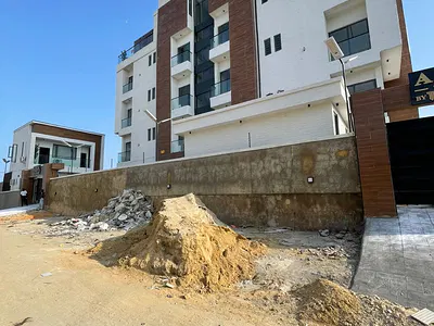 2 Bedroom Flat with Elevator, Gym and Swimming Pool — Lekki, Lagos