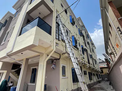2 Bedroom Flat / Apartment — Off Western Avenue, Surulere, Lagos