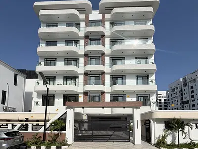 Luxury 2 Bedroom Apartment + Swimming Pool, Gym — Lekki, Lagos
