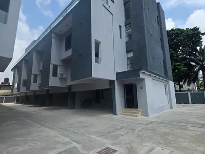 Luxury 4 Bedroom Terrace Duplex with Swimming Pool + Gym — Off Ademola Odeku, Victoria Island (VI), Lagos