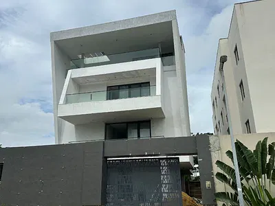 5 Bedroom Detached House — Ikoyi, Lagos