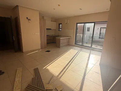 Lovely 2 Bedroom Apartment with Swimming Pool & Gym — Ologolo, Lekki, Lagos