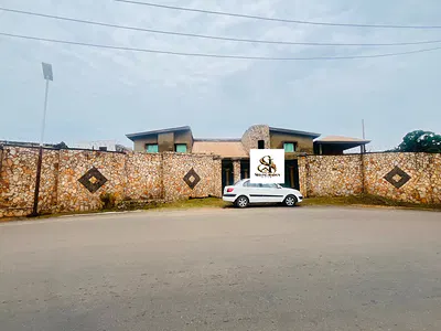 A Building on a 2,500SQM Land — Ibadan, Oyo