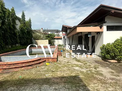 6-Bedroom Guest House Bungalow — Ikoyi, Lagos