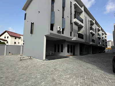 4 Bedroom Terraced House — Ikoyi, Lagos