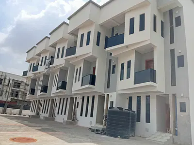 Luxury Brand New 4 Bedroom Terrace with BQ — Guzape District, Abuja