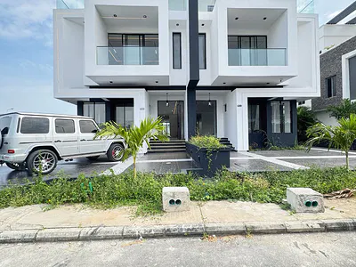 5 Bedroom Detached Duplex — Lekki, Lagos