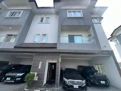*decently Used 3 Bedrooms Terrace Duplex and a BQ* — Lekki Phase 1, Lekki, Lagos