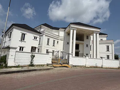 7 Bedroom Fully Detached Duplex — Lekki, Lagos