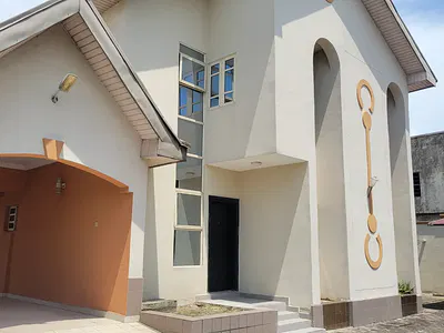 Luxury Three Bedroom Flat Upstairs — Mobil Road, Ilaje, Ajah, Lagos