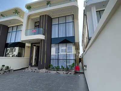 5 Bedroom Detached House with Swimming Pool — Orchid Hotel Road, Lekki, Lagos