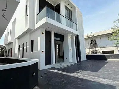 5 Bedroom Detached Duplex — Lekki, Lagos
