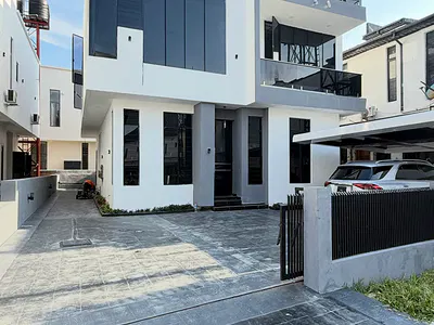 5 Bedroom Detached Duplex — Lekki, Lagos