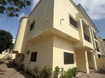 3 Bedroom Flat — Ikoyi, Lagos
