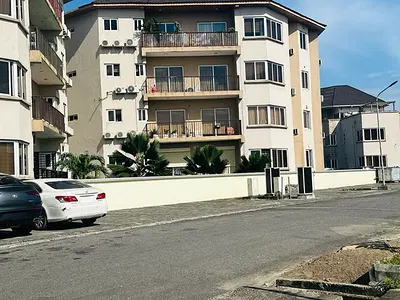 3 Bedrooom Apartment with BQ Inn a Secured Estate — Pinnock Beach Estate, Osapa, Lekki, Lagos
