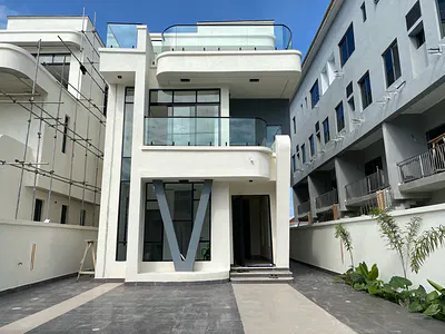 5 Bedroom Detached Duplex — Lekki, Lagos