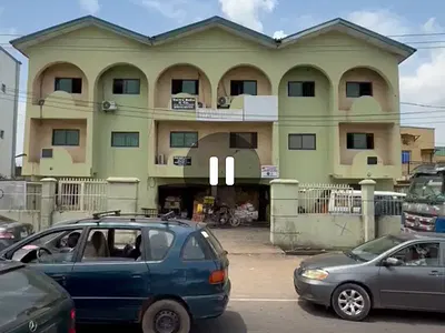 16 Executive Offices and Warehouse — Ui Express Road, Samonda, Ibadan, Oyo