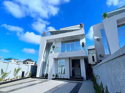 5 Bedroom Fully Detached Duplex — Hampton Lake Estate, Chevron Alternative, Lekki, Lagos