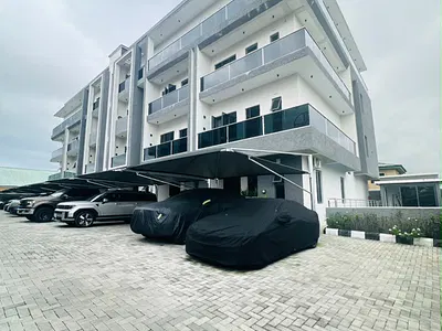 *spacious 3 Bedroom Penthouse with BQ, Swimming Pool and Gym* — Victoria Island (VI), Lagos