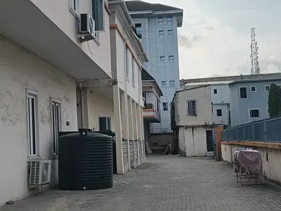 Room Downstairs Sharing Kitchen — Lekki, Lagos
