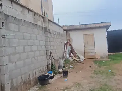 3 Bedroom Flat Setback on More Than Half Plot of Land in a Very Decent — Ikola Command Lagos, Ipaja, Lagos