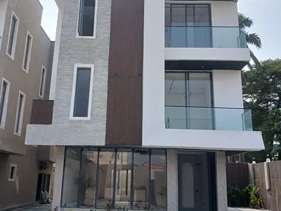 5 Bedroom Fully Detached House — Ikoyi, Lagos
