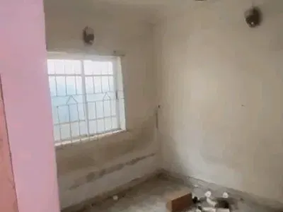 Executive Self Contain Flat — Abule Ijesha, Yaba, Lagos