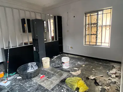 Lovely and Nice Mini Flat (Room & Patlour) — Chevron, Inside an Estate, Serene N Beautiful Neighborhood, Lekki, Lagos