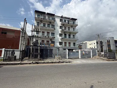 Stunning 2 Bedroom Flat Fully Furnished with BQ — Lekki, Lagos