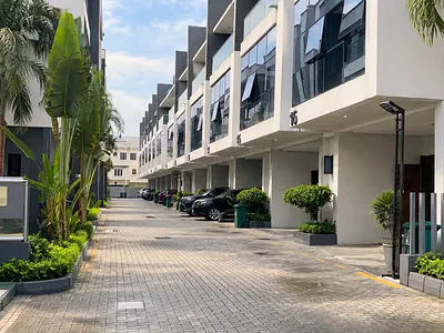 Brand New and Serviced 4 Bedroom En-Suite Townhouse — Ikate Elegushi, Lekki, Lagos