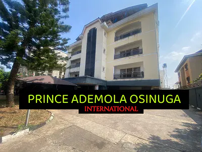 Large Sized Premium 3 Bedroom Apartment with BQ, Swimming Pool — Ikoyi, Lagos