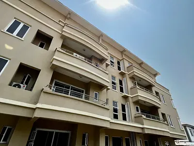 Spacious 3 Bedroom Apartment with BQ — Lekki Phase1, Lekki, Lagos