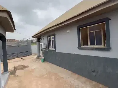 2 Bedroom Flats and a Room and Popular Self-Contained with Shop — Uniosun Area Osogbo, Oke Baale, Osogbo, Osun