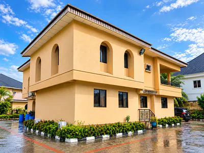 6 Bedroom Detached House with BQ — Ikoyi, Lagos