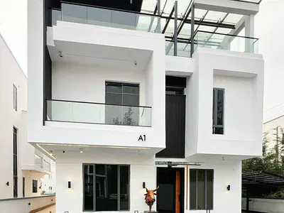 5 Bedroom Detached House — Lekki, Lagos