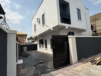 4 Bedroom Fully Detached Duplex with BQ — Magodo, Lagos