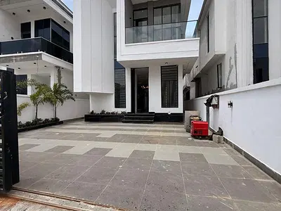 5 Bedroom Detached Duplex with Swimming Pool and BQ — Lekki, Ajah, Lagos