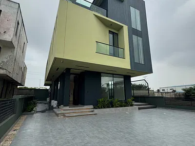 5 Bedroom Duplex with Swimming Pool — Lekki, Lagos