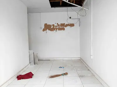 Shop in a Business Location with a Closet and a Personal Meter — Kiniunifa Street, Gbagada, Lagos